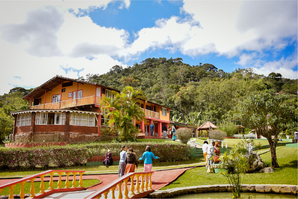 Ashram Vrajabhumi - Retiros Espirituais no Rio de Janeiro